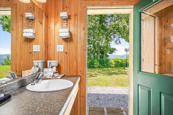 Early Blue Motel image 17